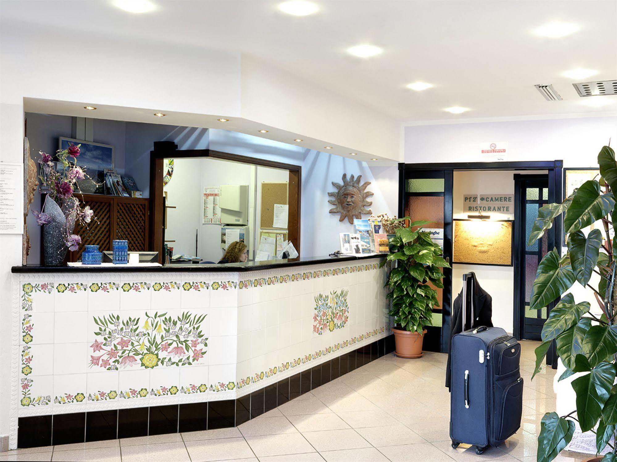 Hotel Majore Санта-Тереза-Галлура Экстерьер фото