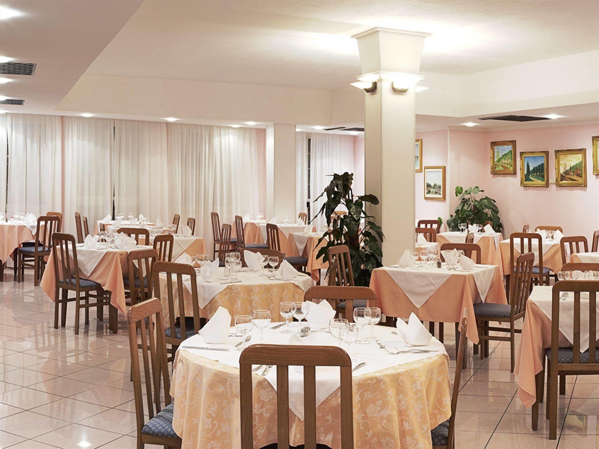 Hotel Majore Санта-Тереза-Галлура Экстерьер фото
